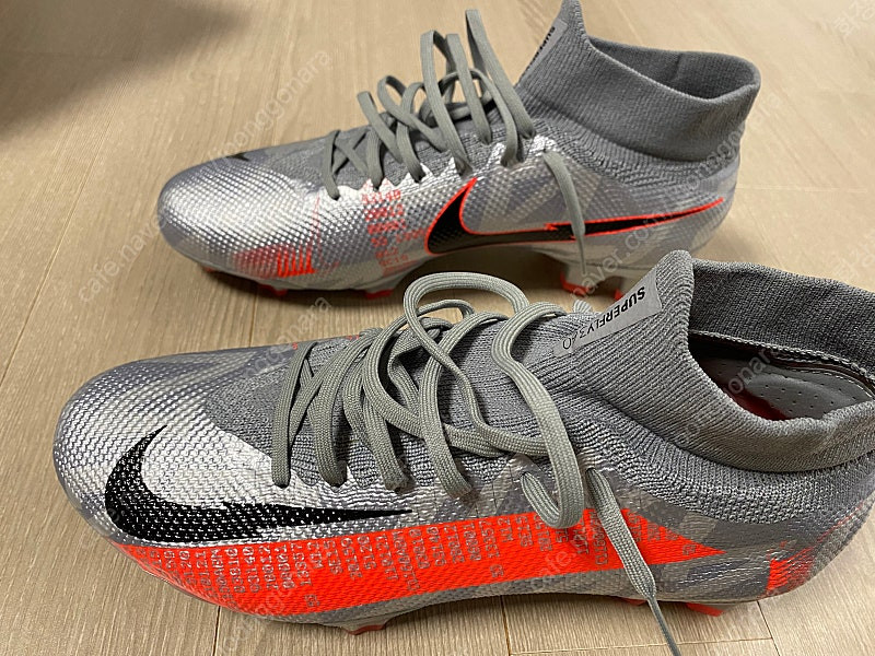 나이키 축구화 260 새상품 at5382906--5