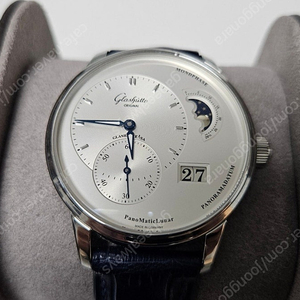 (가격조정) Glashutte Original/글라슈테 오리지널 파노매틱루나 흰판 풀셋 (정품 브레이슬릿 + 가죽 스트랩)