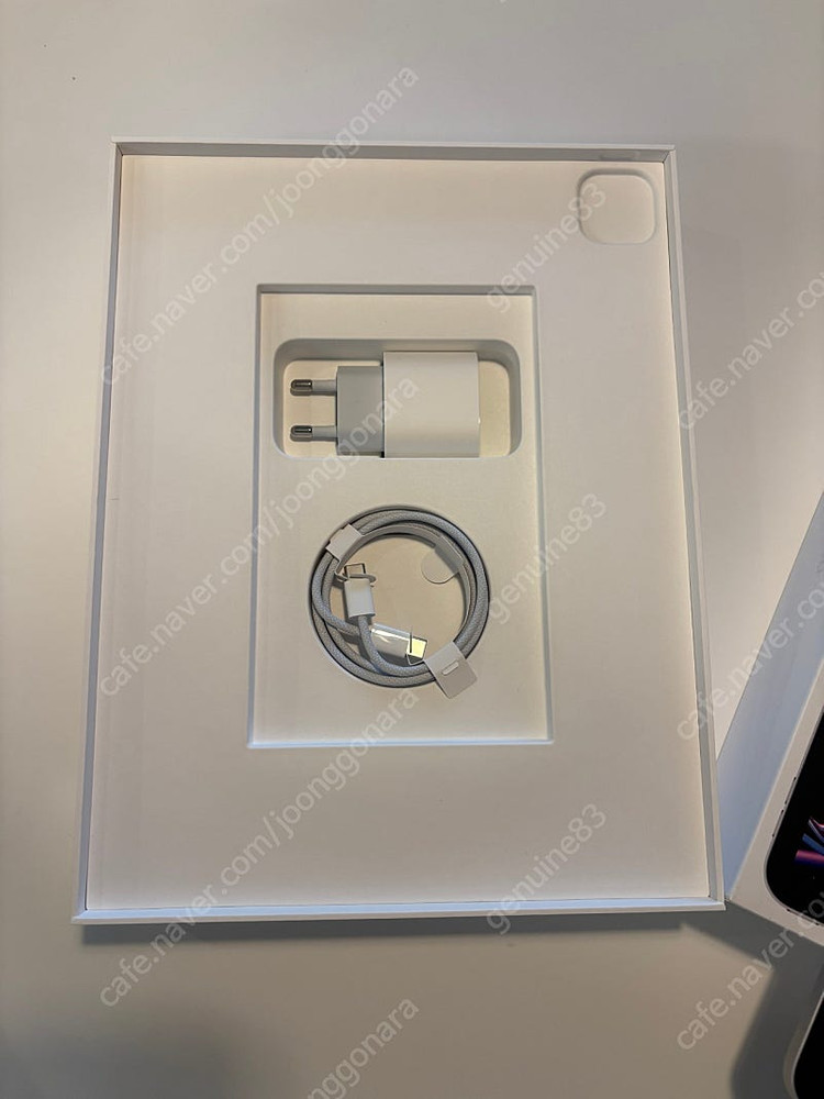 아이패드 프로 12.9 6세대 M2 256gb wifi 실버 S급 + 애플펜슬 2세대 정품--6