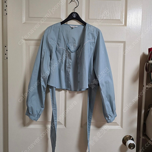 MOUSSY 마우지 크롭 자켓