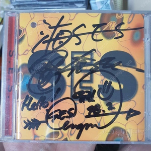 소장하던 친필 사인 CD 판매합니다.