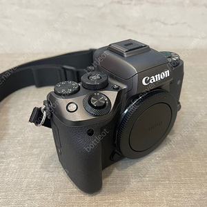 캐논 eos m5 + ef-m 22mm f2 및 기타악세서리 판매