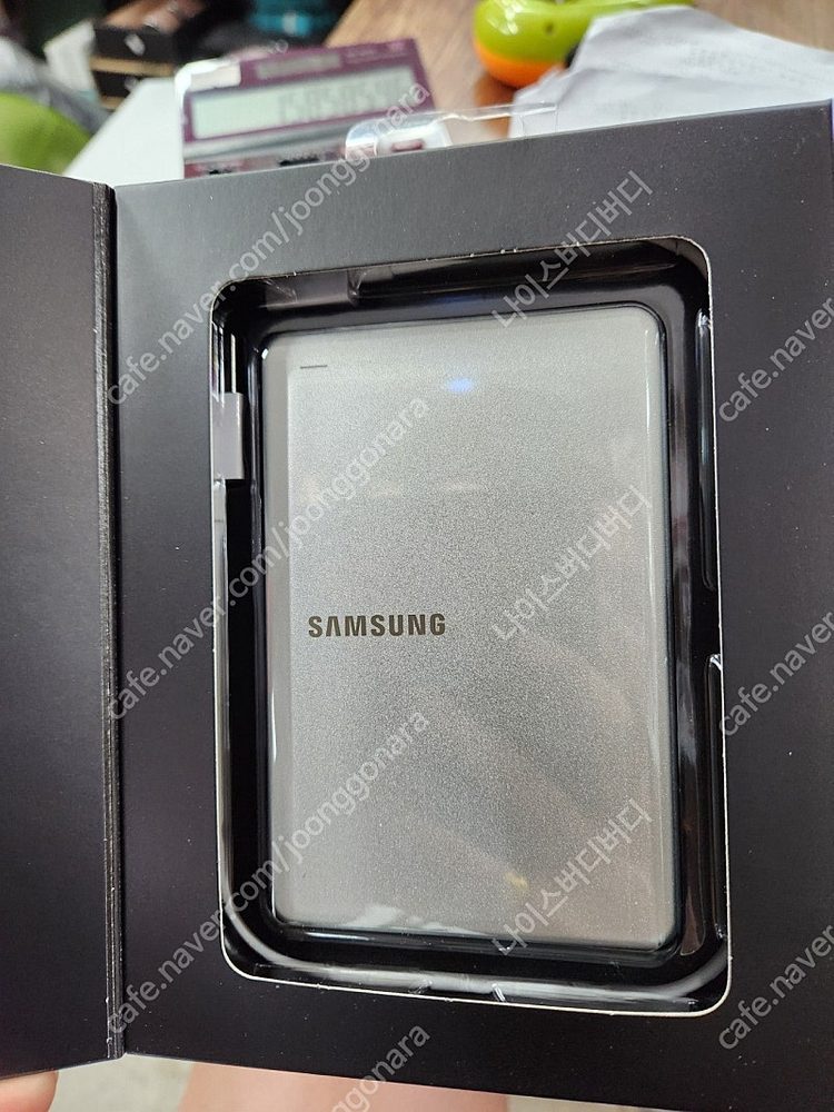 삼성 hdd포터블 hx-mk20y19 2테라 2tb 사진에 보이는그대로입니다 위아래 봉인 그대로입니다 이미지