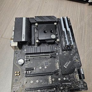I5 13600KF + MSI Z690A PRO DDR4 WIFI+ 지스킬 DDR4 CL18 32GB