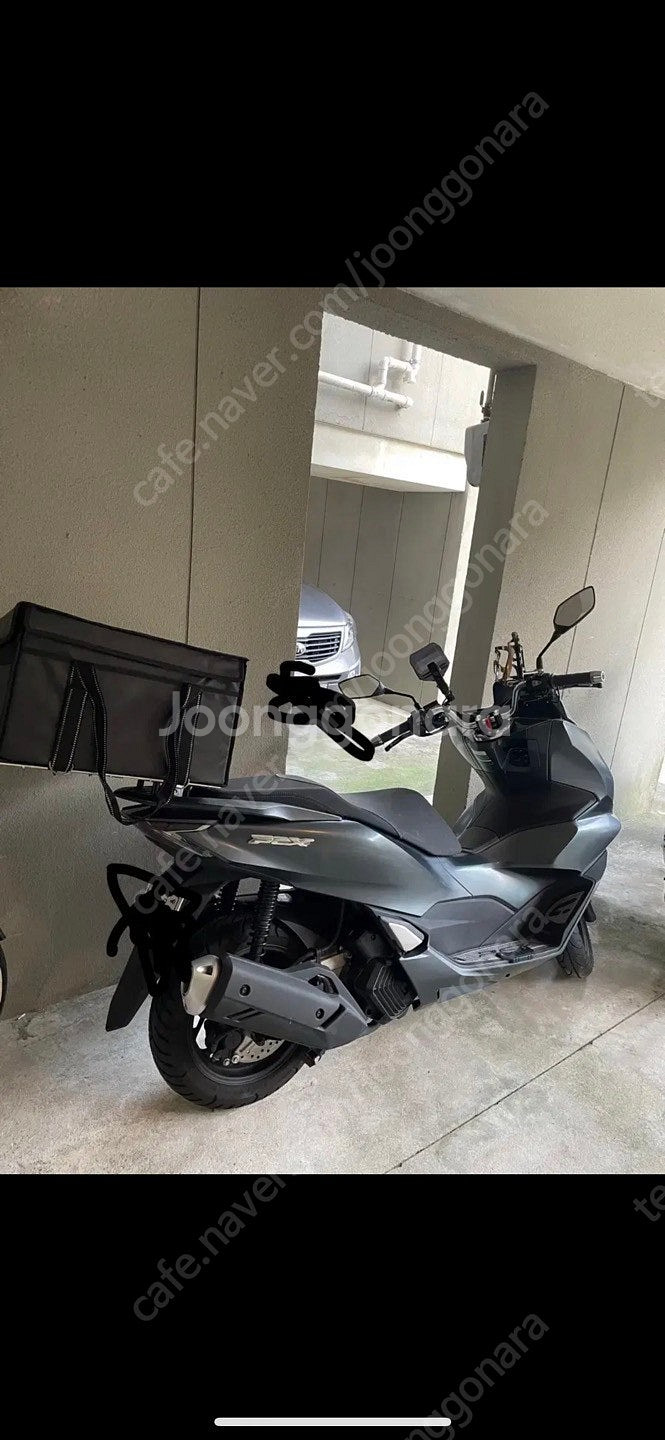 21년식 신차급 ABS 혼다 PCX 맷그레이 팝니다. (저키로수)--0