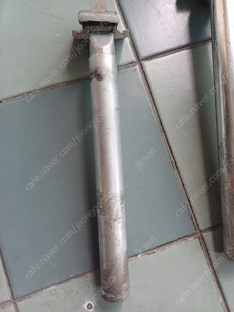 자전거 용품 부품 안장/안장봉 /페달/브레이크/물통케이지/펠릿페델/스템/지지대 등 이미지