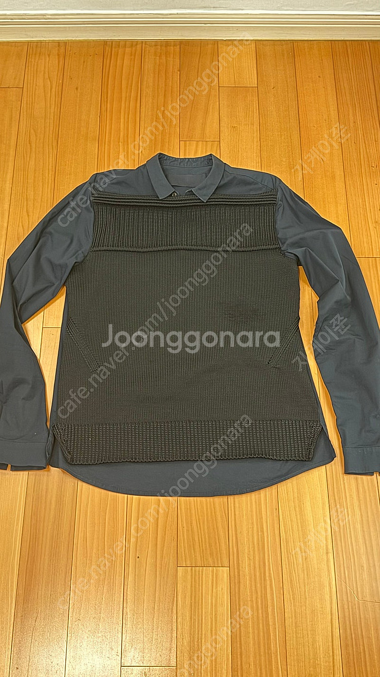 준지 긴팔 카라 티셔츠 팝니다.--1