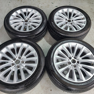 $$ 중고 G바디 bmw520d BMW G30 럭셔리 18인치 휠타이어