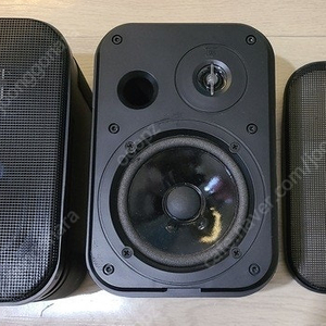 jbl control 1 pro 북셀프 스피커와 aiyima a07 앰프입니다.