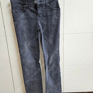 [ 새옷] 리바이스 312 shaping slim 25사이즈 블랙진