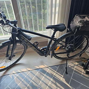 TREK FX+ 트랙 전기 자전거