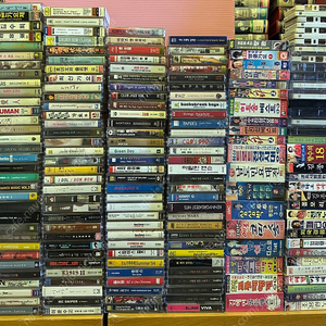 카세트 테이프 180여개 cd 100여개