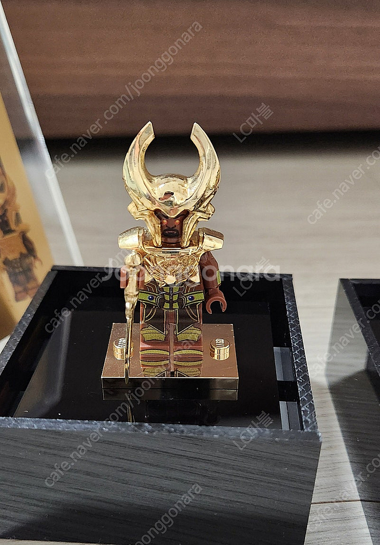 황금수염 헤임달 및 퍼니브릭 오딘 레고커스텀 미니피규어 일괄 팝니다.--1