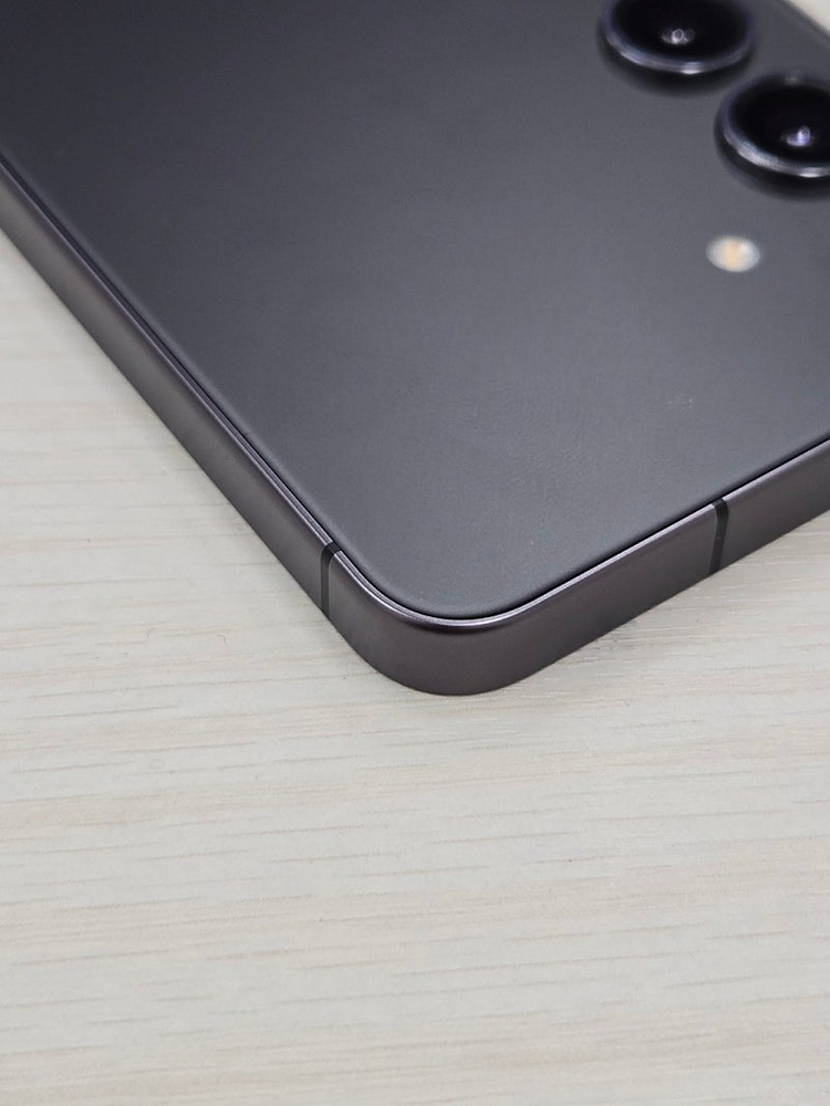 갤럭시 S24 블랙색상 256용량 새상품컨디션 초S급 단말기 55만 판매합니다 이미지