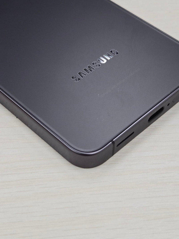 갤럭시 S24 블랙색상 256용량 새상품컨디션 초S급 단말기 55만 판매합니다 이미지