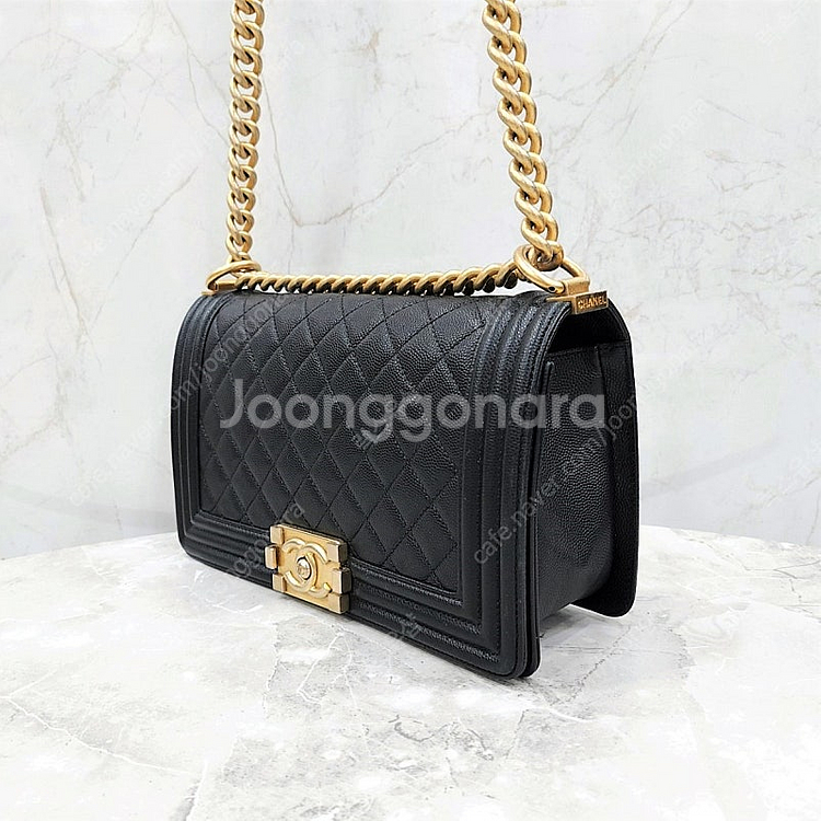 [럭스유] 샤넬 캐비어 보이 빈티지 금장 체인 플랩백 미듐--1