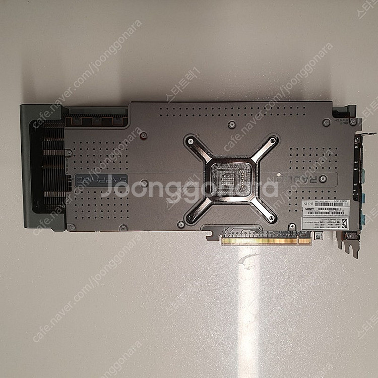 Sapphire RX 7900 XTX Nitro+ Va...--6