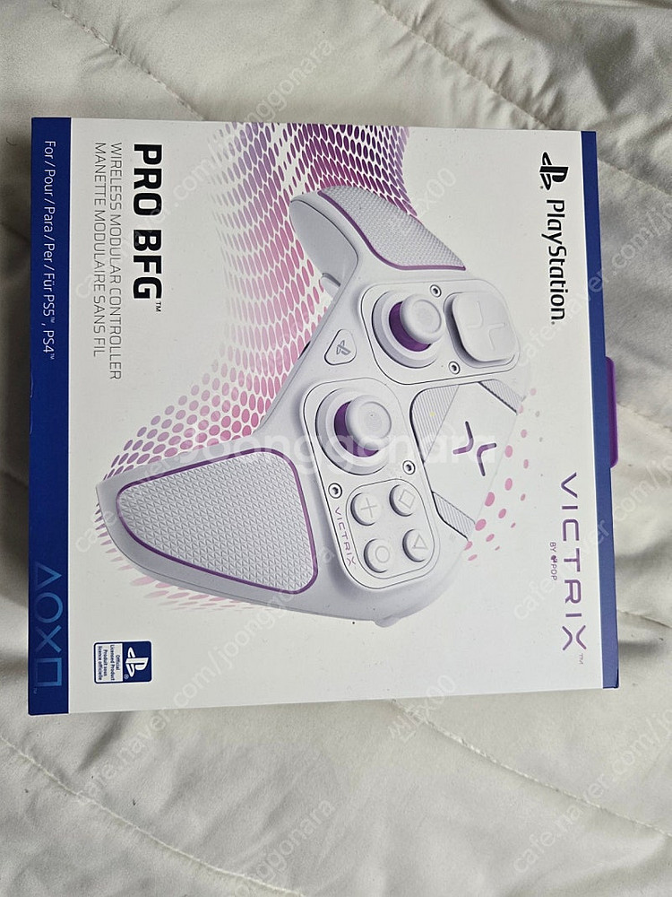 VICTRIX PRO BFG PS용 화이트 판매합니다.--0