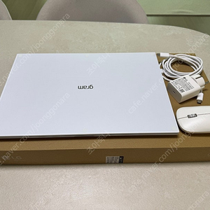 LG 그램 16Z90R-GA50K 노트북 (화이트)
