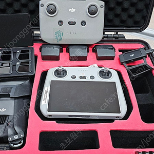 DJI 매빅3 플라이모어 + rc조정기 포함 판매합니다.