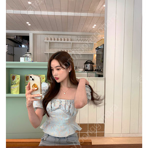 오브제스트 플라워 자카드 블라우스