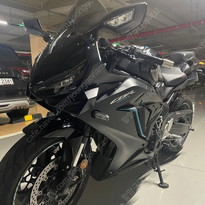 23년식 cbr650r 블랙 팝니다