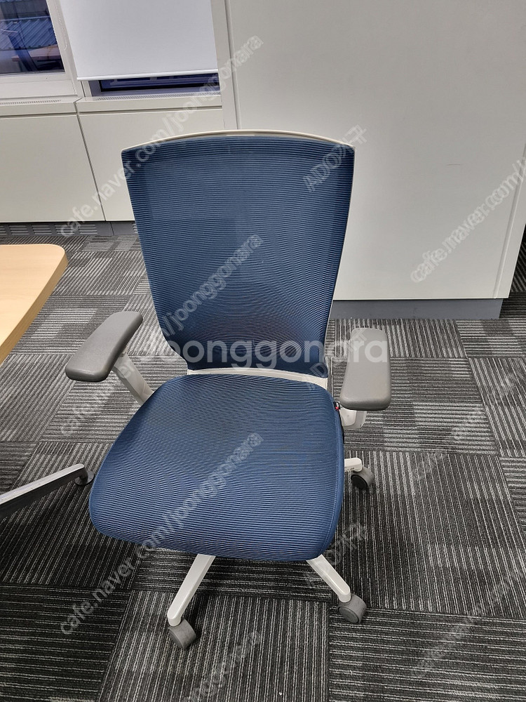 퍼시스 사무용의자 CHN4300WA 메쉬의자--1