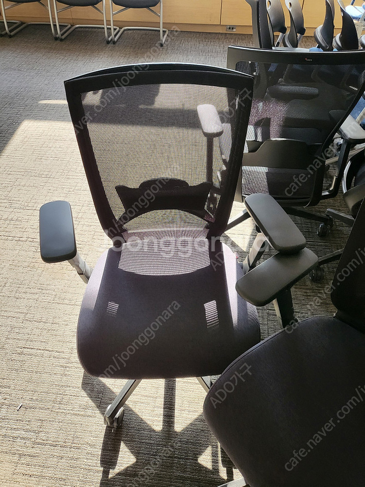 퍼시스 사무용의자 CHN4300WA 메쉬의자--6