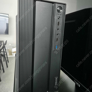 AMD Ryzen 5 PRO 4650G with Radeon Graphics / 8GB / SPCC Solid State Disk3 250GB 본체 판매합니다.