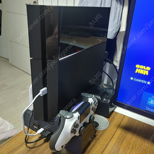 플레이스테이션4 (PS4) 팝니다.(게임 많음,커펌)