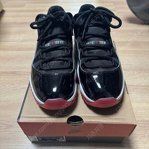 조던 11 브레드 로우 270 중고