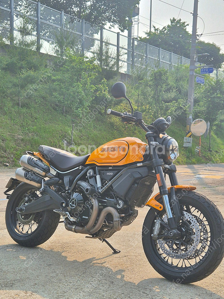 두카티 스크램블러 트리뷰트프로 판매중--0
