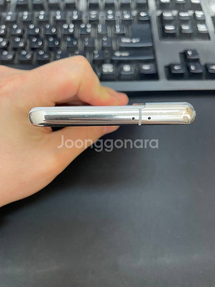 갤럭시S21 화이트 256GB 상태좋은 중고15만팝니다...--3