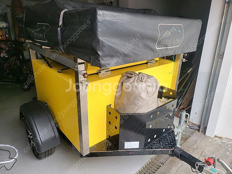 힉스 츄레라, 텐트 팝니다--3