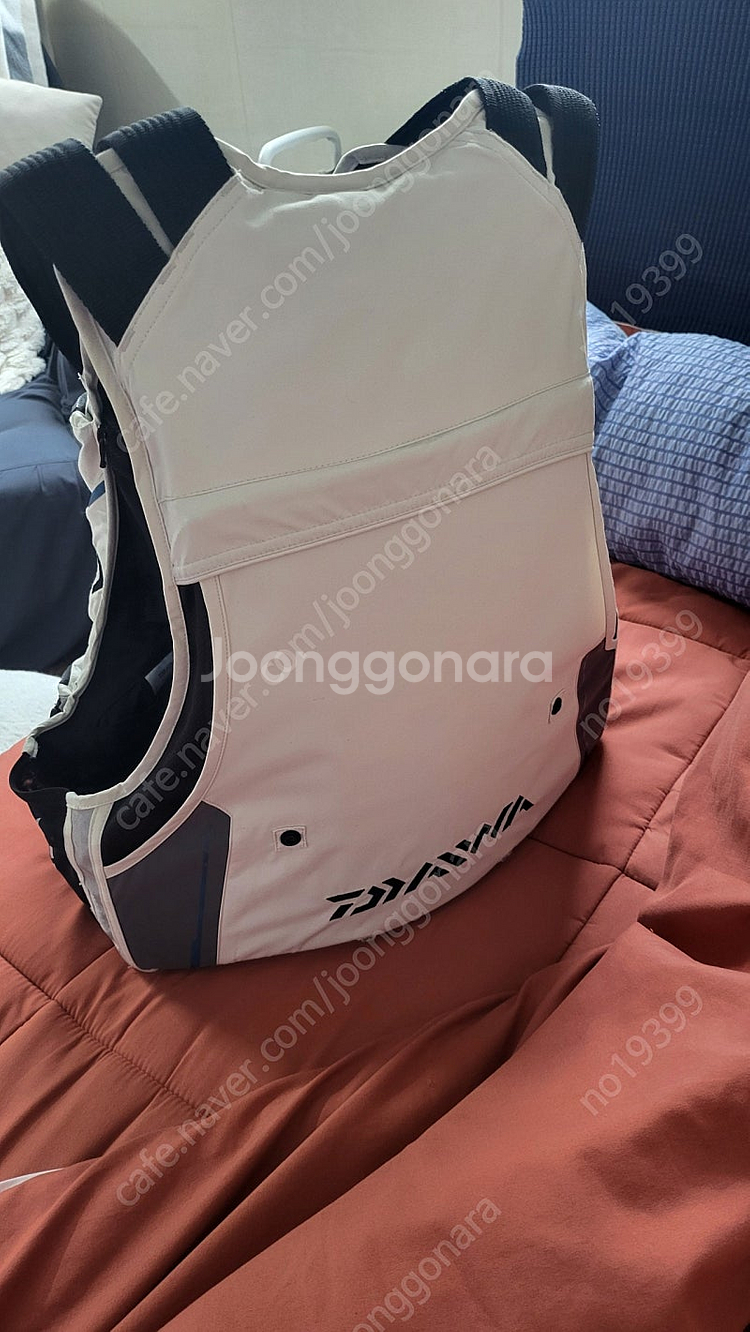 다이와 낚시조끼 팝니다 라이트그레이 M--2