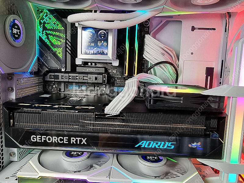 기가바이트 RTX 5080 어로스 마스터 제이씨현 판매--3