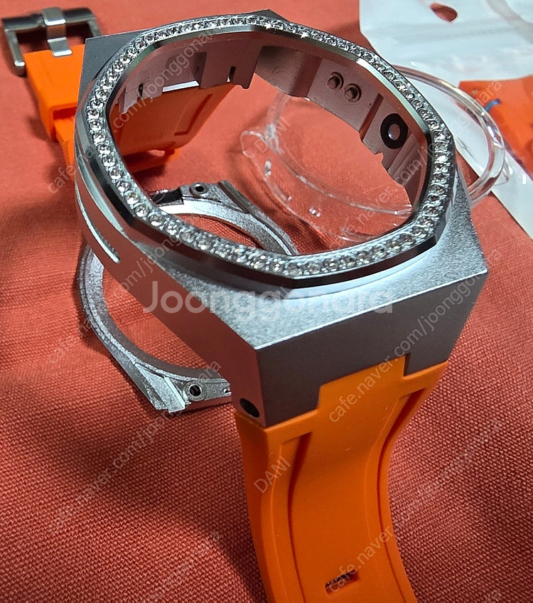 갤럭시 워치6 실버 44mm LTE모델 풀박스판매.--9