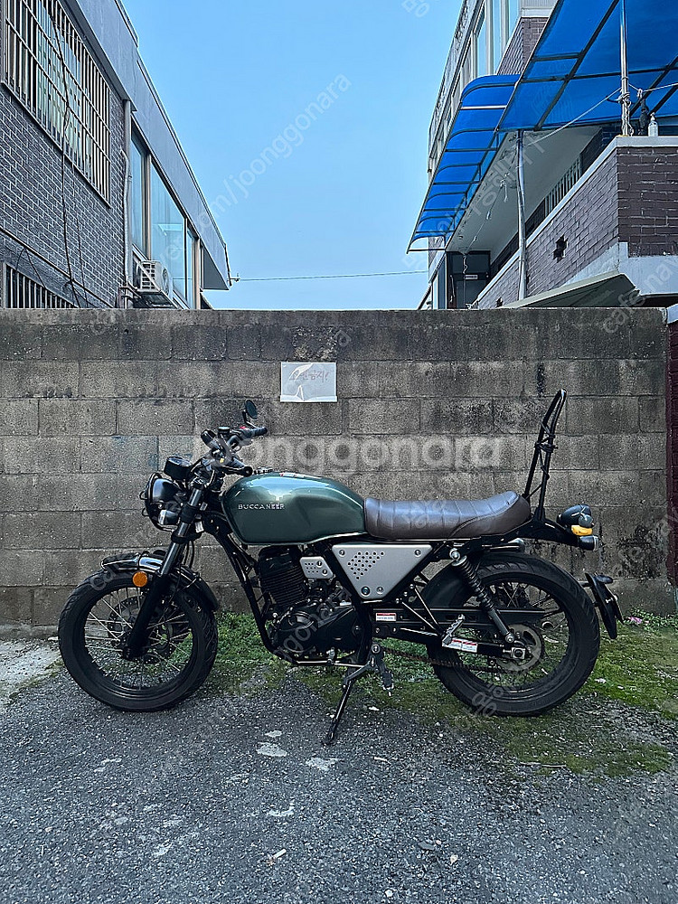 부캐너 125 21년식 올리브 그린--0