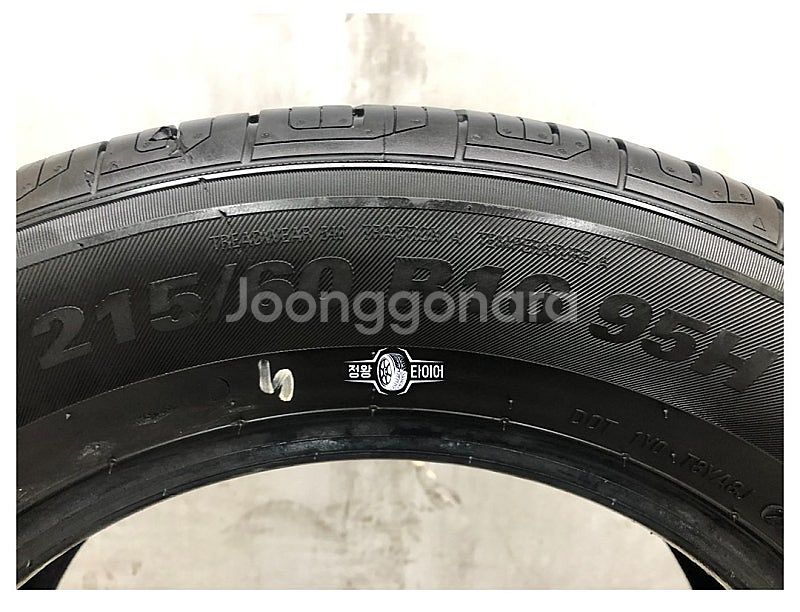중고타이어 금호타이어 솔루스 TA21 215/60R16...--6