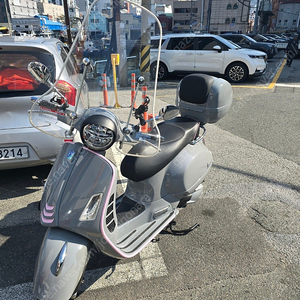 세상에 하나뿐인 베스파 gts300 슈퍼테크(아비오그레이/핑크커스텀/1000km)