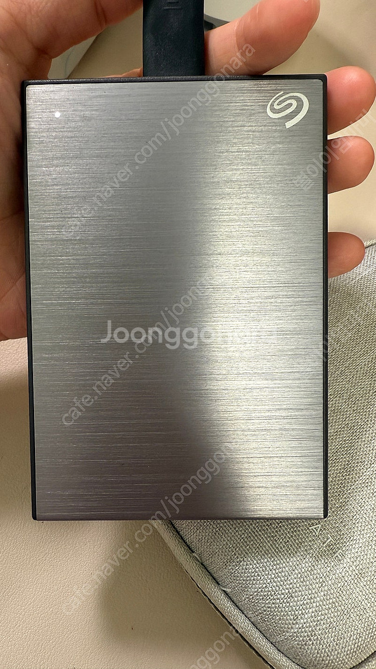 씨게이트 외장하드 2TB--0