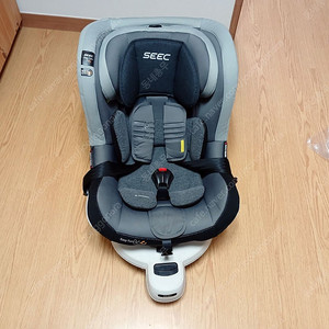 시크 이지턴 360 ISOFIX 카시트 차량에 ISO FIX 설치돼 있어야 함 서울 은평구 응암역 근처에 있고 5만원이고 직접 가져가셔야 합니다.