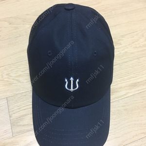 베루툼 모자 네이비 새상품 45000원