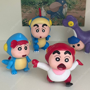 공룡짱구 피규어