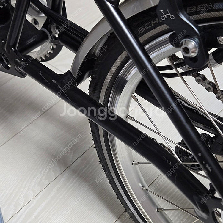 브롬톤 자전거 미니벨로 6단 블랙 21년식--9