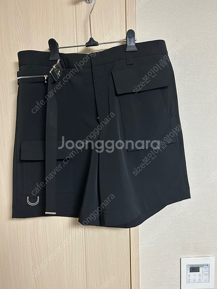 우영미 벨트 디테일 쇼츠 (반바지) 블랙--3