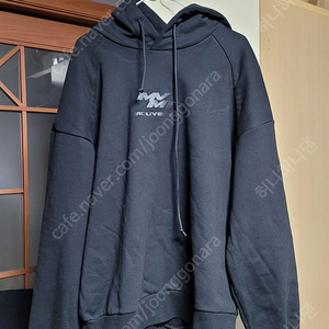 준지 후드 맨투맨 셔츠 어콜드월 헤론프레스톤 카라티 시스템옴므 자켓 베르사체클러치백 가방 정품 신품 발렌티노 맨투맨