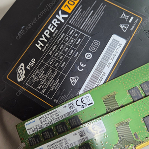 fsp 700W 파워 + ddr4 메모리 8gb 2개