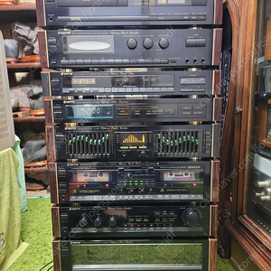롯데 LA 2500 8단/켄우드 모델 일레븐3 리시버/온쿄 A SV610 컨트롤 앰프/켄우드 KR V8030 리시버/야마하 DSP970 앰프/온쿄 DX 708 고급형 CDP/인켈