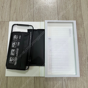 신지모루 갤럭시 S25 강화유리 필름
